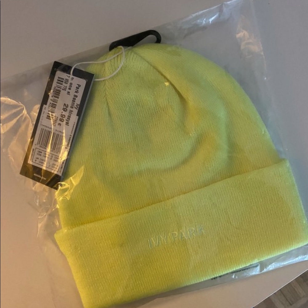 Adidas ivy park bonnet